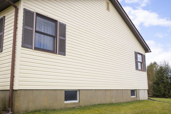 Dutch Lap Siding Repair in Middletown